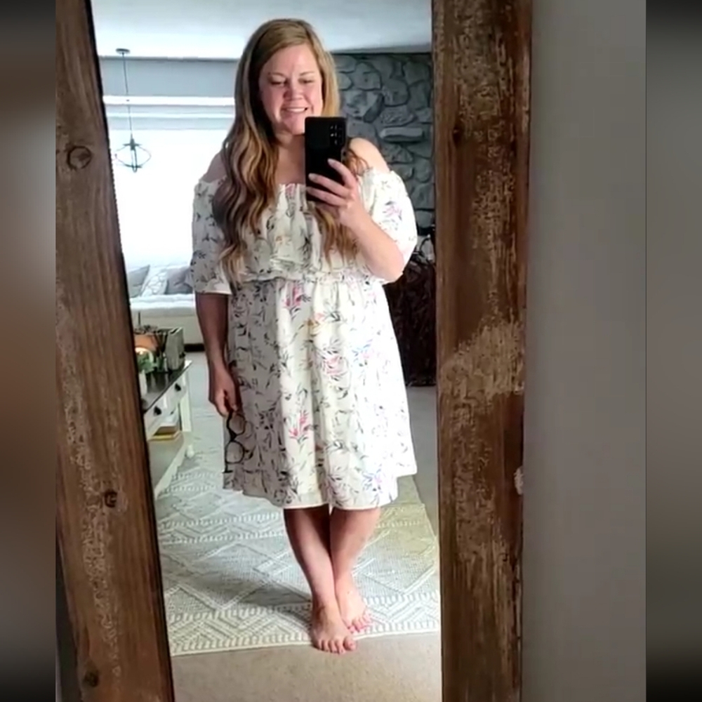 Chic soul, off the shoulder white floral dress, 2x - Picture 5 of 12